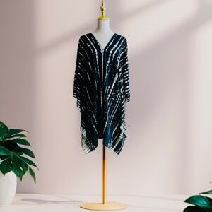 0128 / Black and White  Short Kaftan, Rayon Caftan